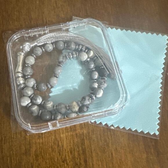 Misbaha Picture Jasper Grey Beads 33 6mm w/tassel in clear case & cloth NWT - Picture 4 of 4